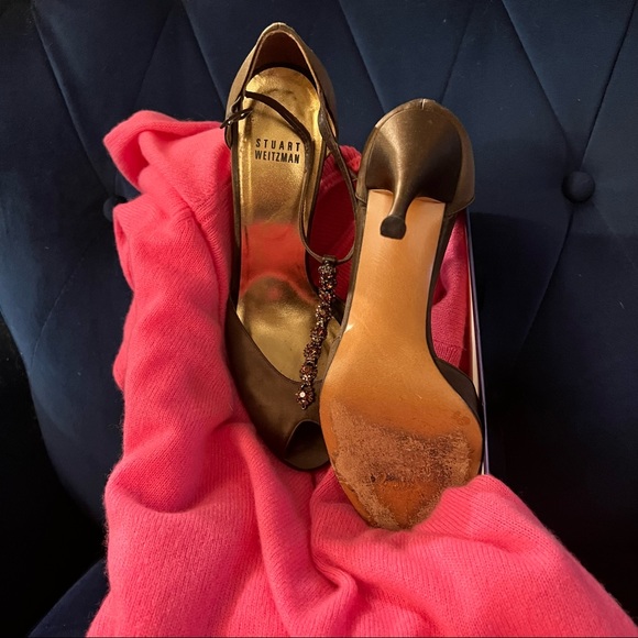 Stuart Weirzman, T-strap bejeweled pumps, very Charlotte from SATC! - Picture 2 of 3